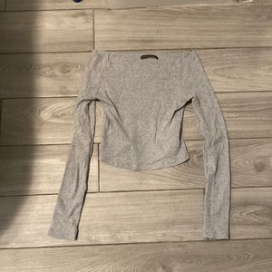 Brandy Melville Gray Off the Shoulder Long Sleeve Shirt